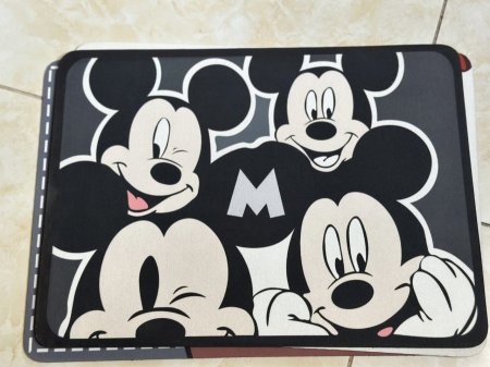 ميكي ماوس أسود